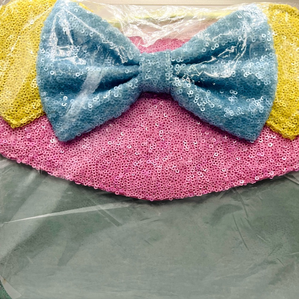 Loungefly Minnie Mouse Pastel Sequins Crossbody Bag